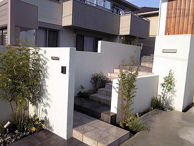 Tiled-stair Approach with Plants