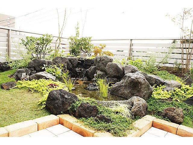 Stone Pond Garden for Rooftop